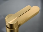 Découvrez notre mitigeur lavabo or brossé. Un mélange parfait d'esthétique et de fonctionnalité pour votre salle de bain. Corps en laiton, cartouche céramique, installation facile. - GARANTIE 5 ANS - LIVRAISON OFFERTE en 5 à 6 Jours